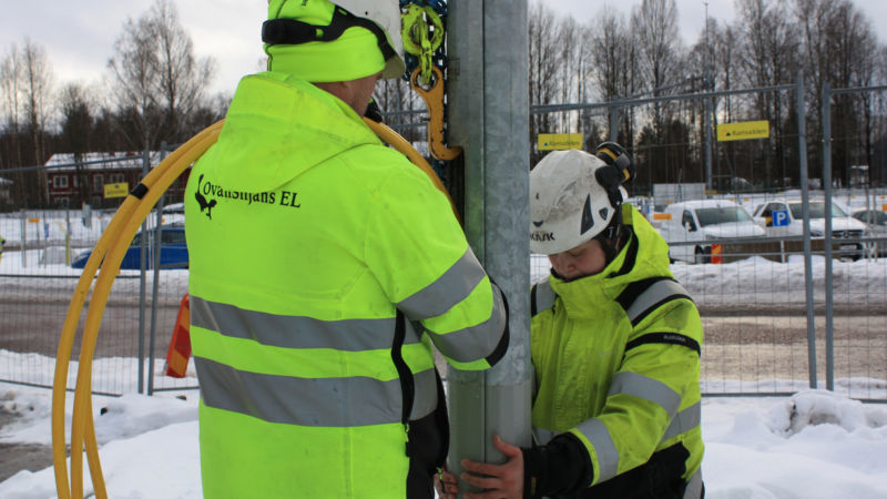 Montering av Absorbentstolpen på Genomfart Mora