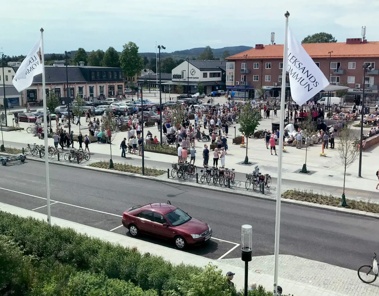Invigningen av torget i Leksand. Fotograf: Anna Ograhn, Leksand kommun.>